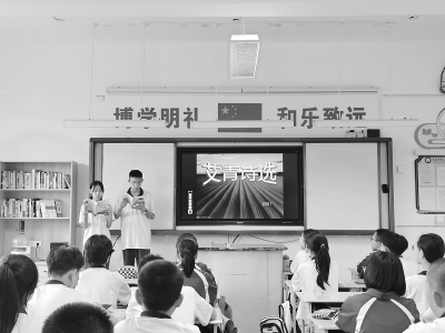 <br>          读书汇报展极大地调动了师生的读书热情 图片由太原市第三十八中学校提供<br><br>        